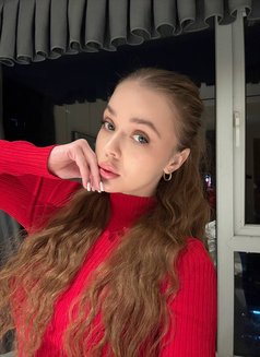 Mia - puta in Riyadh Photo 5 of 25