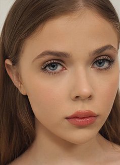 Mia - puta in Riyadh Photo 16 of 25