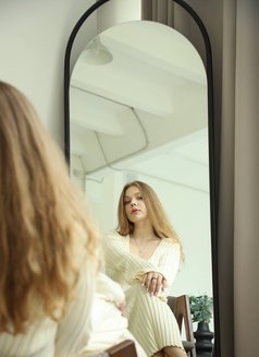 Mia - puta in Riyadh Photo 22 of 25