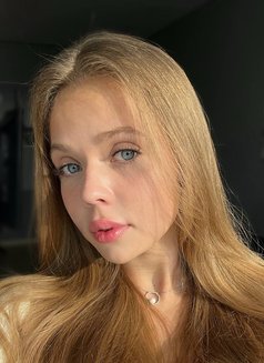 Mia - puta in Riyadh Photo 24 of 25