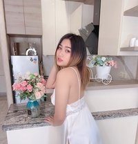 Mia - puta in Phuket