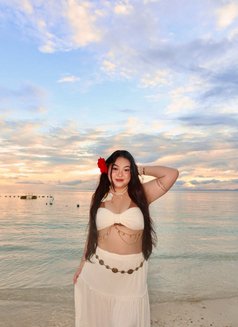 Mia Valdez - Dominadora in Dubai Photo 4 of 4