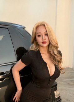 Mia - escort in Hanoi Photo 5 of 16