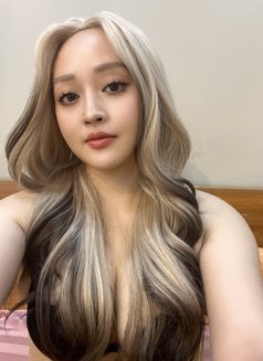 Mia - escort in Hanoi Photo 8 of 16