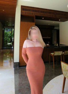 Mia - escort in Hanoi Photo 9 of 16