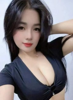 Mia - escort agency in Singapore Photo 3 of 12
