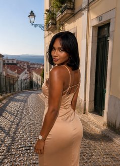 Miah Ametista - Masajista in Lisbon Photo 4 of 7