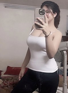 Miali - masseuse in Abu Dhabi Photo 1 of 4