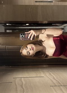 Miara - Transsexual escort in Manila Photo 5 of 5