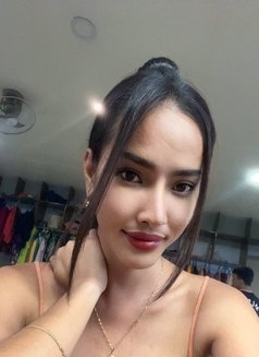 Francine ( meet and camshow ) - Transsexual escort in Manila Photo 18 of 22