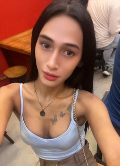 Mica - escort in Dubai Photo 9 of 10