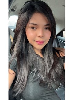 Mica - escort in Manila Photo 3 of 8