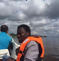 Grimes - Male escort in Accra