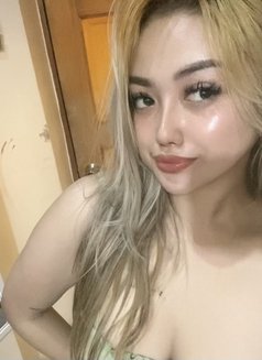 Mich - escort in Manila Photo 11 of 12