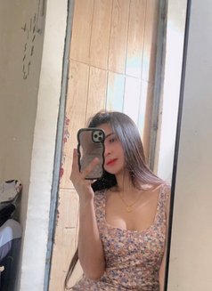 Mich Flores - Transsexual escort in Manila Photo 10 of 10