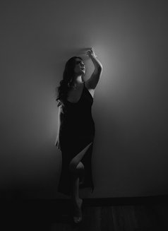 Mich - escort in Jakarta Photo 3 of 5