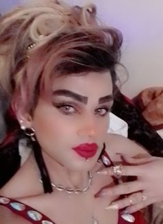 Micha Assal - Transsexual escort in Beirut Photo 2 of 6