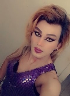 Micha - Transsexual escort in Beirut Photo 2 of 10