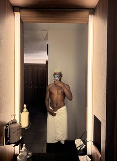 Michael - Male escort in Riyadh Photo 1 of 8