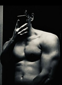 Michael - Male escort in Taipei Photo 2 of 2