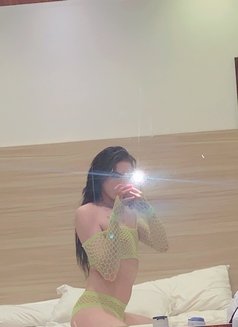 Michael - Transsexual escort in Jeddah Photo 4 of 6