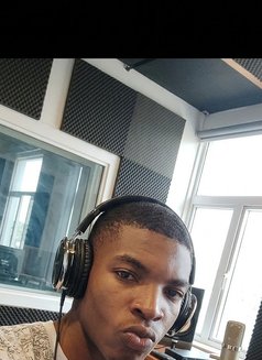 Michael - Acompañantes masculino in Lagos, Nigeria Photo 2 of 2