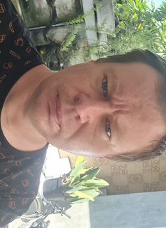 Michael Smith - Male escort in Bali Photo 2 of 2