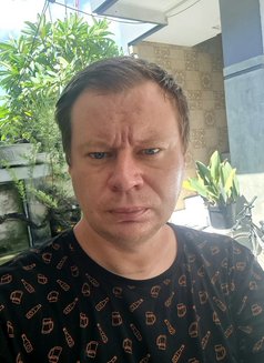 Michael Smith - Male escort in Bali Photo 1 of 2
