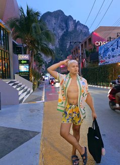 Michael - Male escort in Phuket Photo 2 of 5