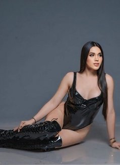 Michaela W/ Poppers - Transsexual escort in Kuala Lumpur Photo 8 of 30