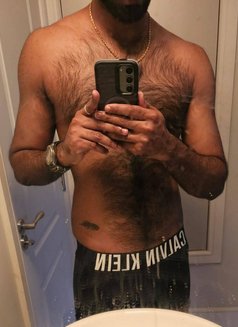 Michale - Male escort in Bangalore Photo 2 of 5