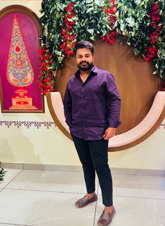 Michel - Male escort in Hyderabad Photo 1 of 3