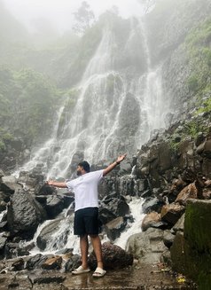 Michel - Male escort in Hyderabad Photo 6 of 8