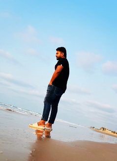 Michel - Male escort in Hyderabad Photo 7 of 8