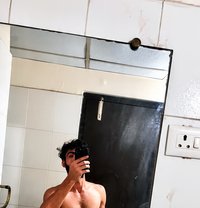 Michel - Acompañantes masculino in New Delhi