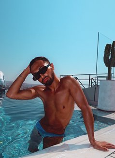 Michell π·πΊπ¬πͺ - Male escort in Dubai Photo 2 of 4