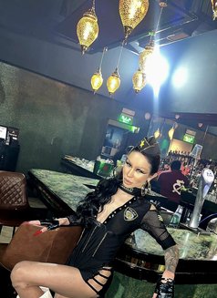 Michelle Black Cobra - masseuse in Al Manama Photo 18 of 18