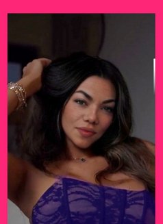 Michelle Caviar - Transsexual escort in Toronto Photo 10 of 11