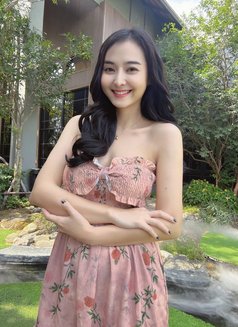 Michelle - escort in Bangkok Photo 1 of 5