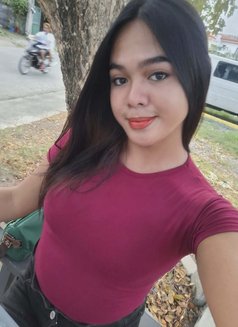 Michelle - escort in Manila Photo 10 of 10