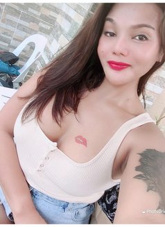 Michelle - Transsexual escort in Taipei Photo 4 of 6