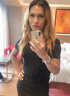 Michelle Is Back - Transsexual escort in Bangalore Photo 2 of 4