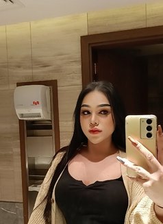 Michelle Ladyboy Thailand (both) - masseur in Dubai Photo 4 of 7