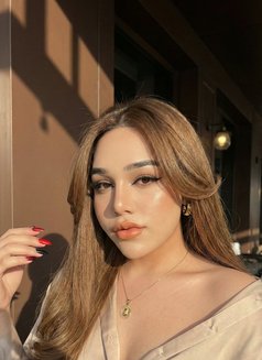 Michelle Ladyboy Thailand (both) - Masajista in Dubai Photo 9 of 10