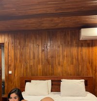 Michelle Lucy - puta in Bali
