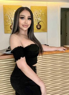 Michelle professional masseuse - escort in Riyadh Photo 1 of 5