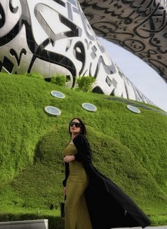 Michelle Rocha Prado - escort in Singapore Photo 5 of 9