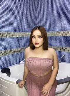 Michelle Ladyboy Thailand (both) - masseur in Abu Dhabi Photo 1 of 4