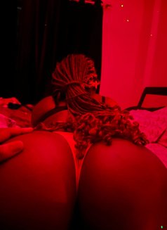 Michelle the Blow Job Queen - escort in Pune Photo 3 of 6