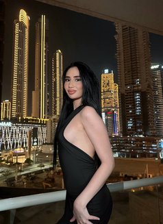 Michelle - puta in Dubai Photo 2 of 4